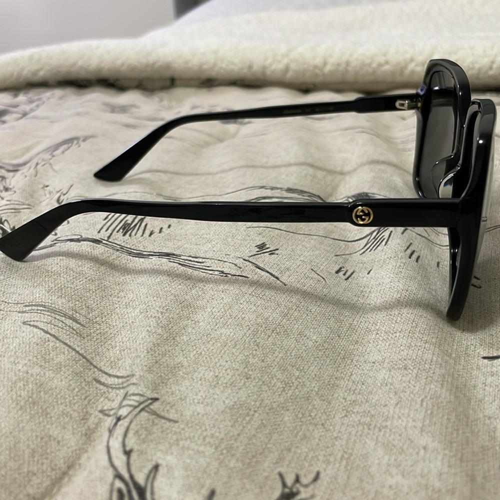 GUCCI GG0533SA 001 Square Black Shiny Black Grey Women's Sunglasses 56-17-150 - Picture 7 of 8